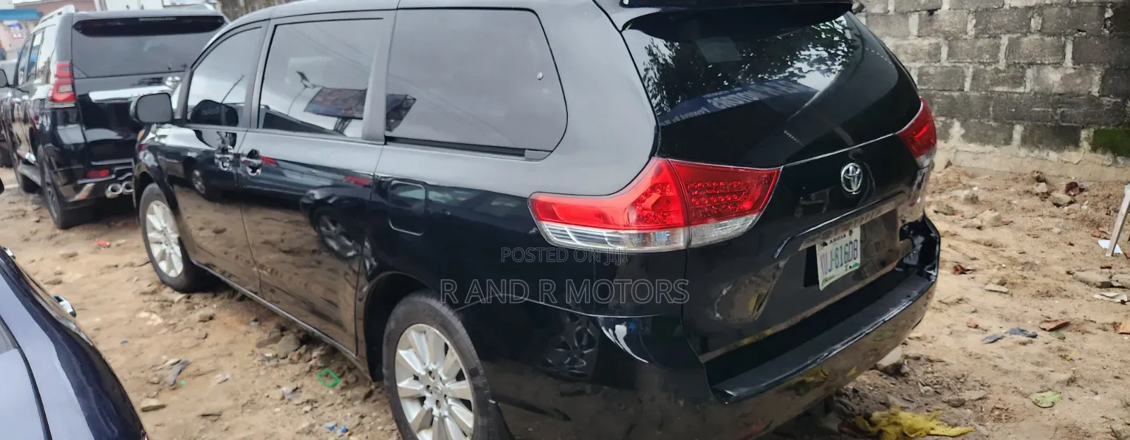 Toyota Sienna 2012 Black