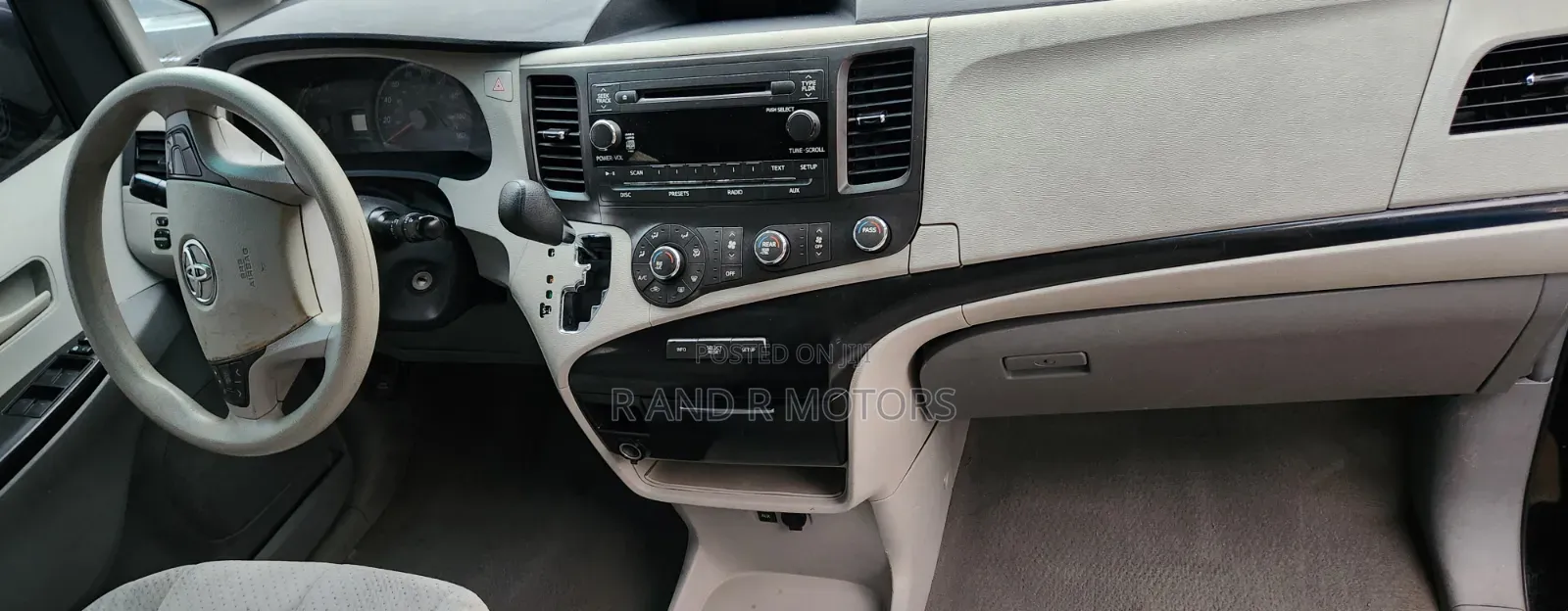 Toyota Sienna 2012 Black