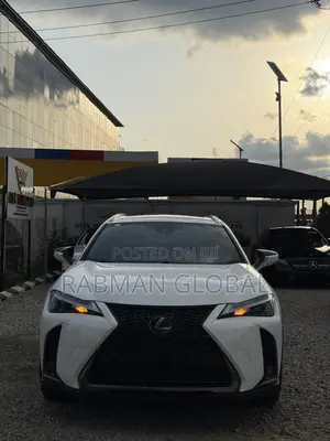 Lexus UX 200 2019 White