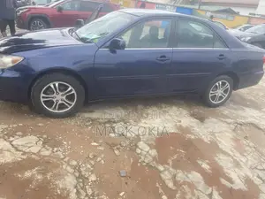 Toyota Camry 2005 Blue
