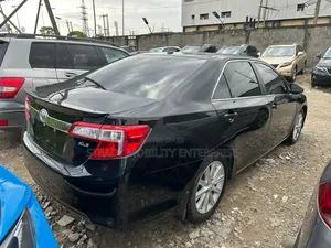 Toyota Camry XLE V6 4dr Sedan (3.5L 6cyl 6A) 2012 Black