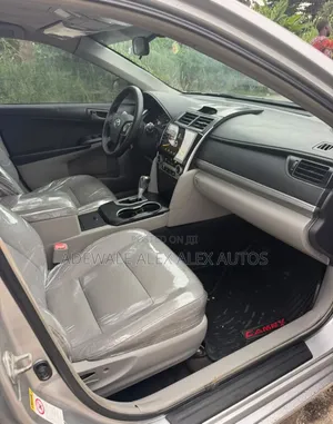 Toyota Camry 2012 Silver