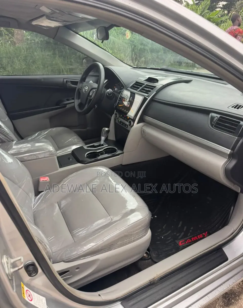 Toyota Camry 2012 Silver