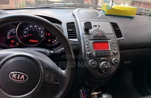 Kia Soul Automatic 2011 Silver