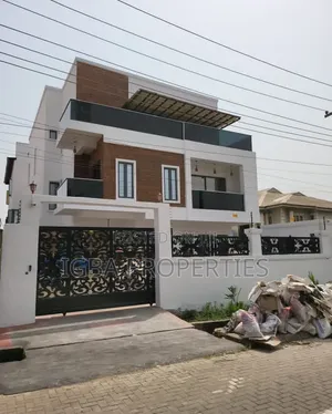 5bdrm Duplex in Magodo Isheri for sale