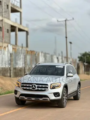 Mercedes-Benz GLB-Class 2021 Silver