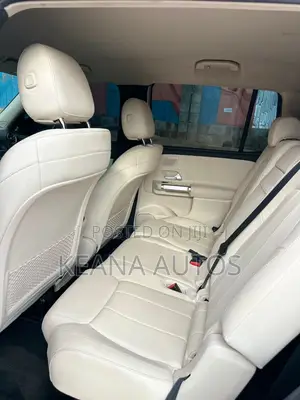 Mercedes-Benz GLB-Class 2021 Silver