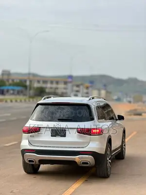 Mercedes-Benz GLB-Class 2021 Silver