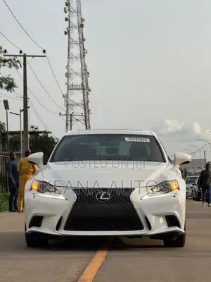 Lexus IS 350 AWD 2015 White