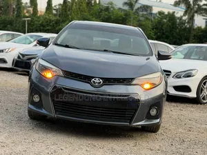 Toyota Corolla 2015 Gray