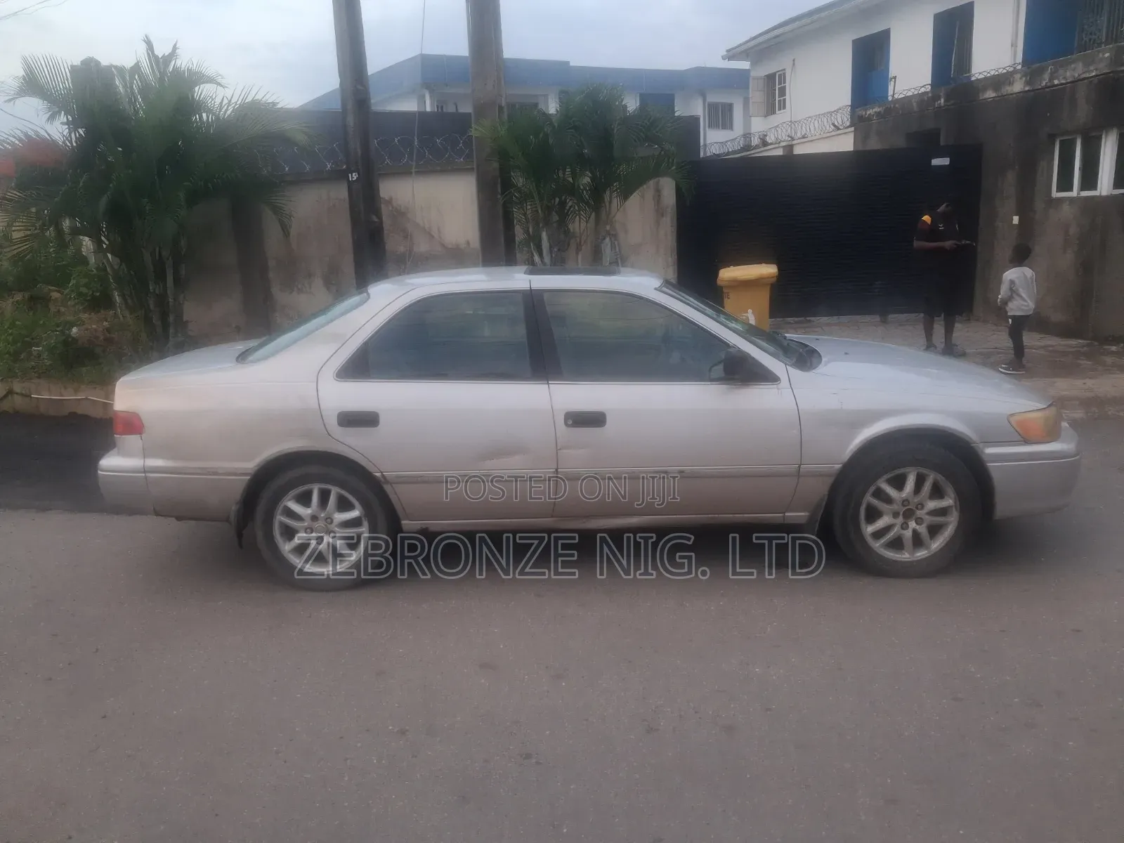 Toyota Camry Automatic 1999 Silver