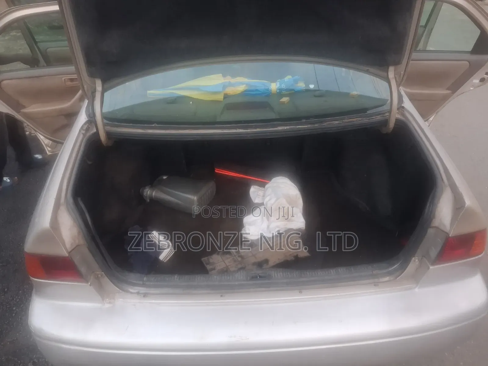 Toyota Camry Automatic 1999 Silver