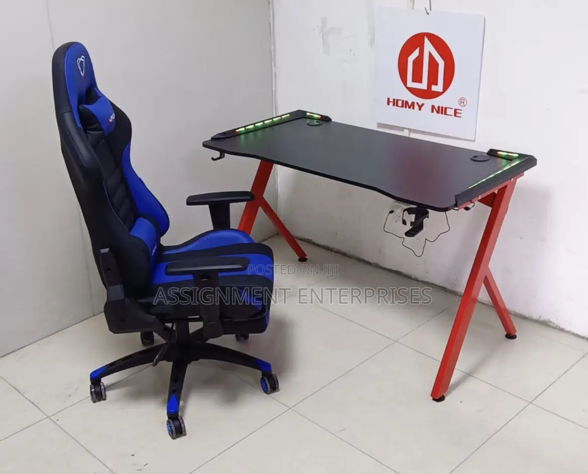 Standard Gaming Table With Chair