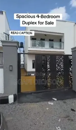 4bdrm Duplex in Not An Estate, FHA for sale