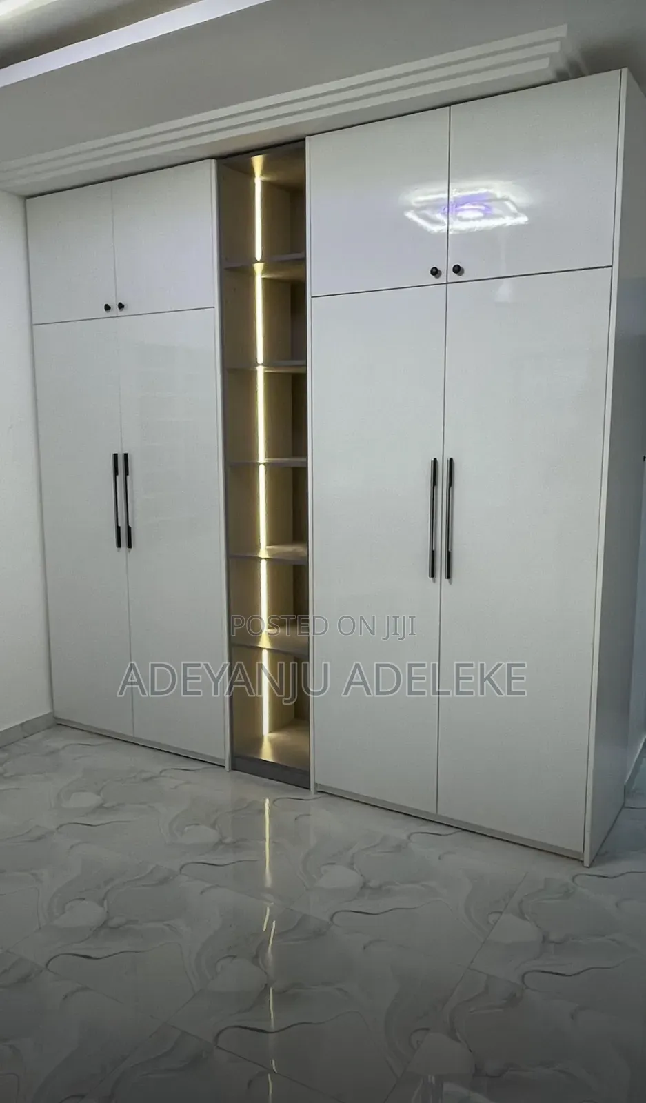 Wardrobe Closet