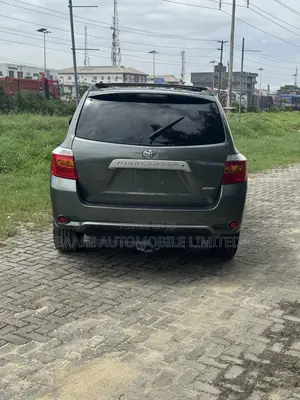 Toyota Highlander 2010 Gray