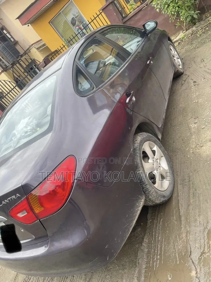 Hyundai Elantra 2009 Purple