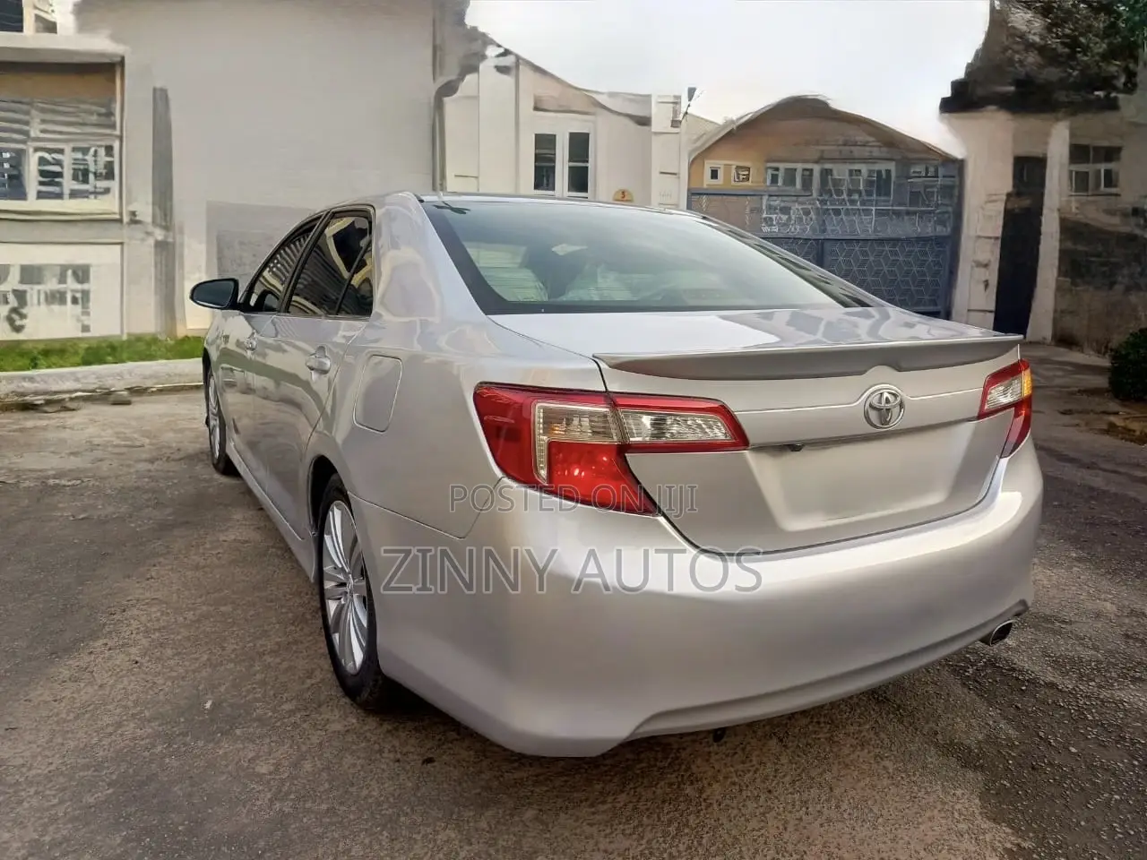 Toyota Camry 2014 Silver