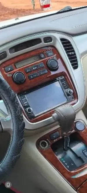Original DVD Radio Toyota Highlander 2005 Model