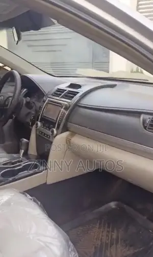 Toyota Camry 2014 Silver