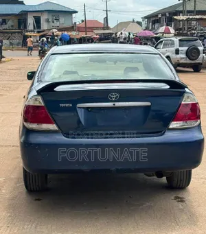 Toyota Camry 2004 Blue