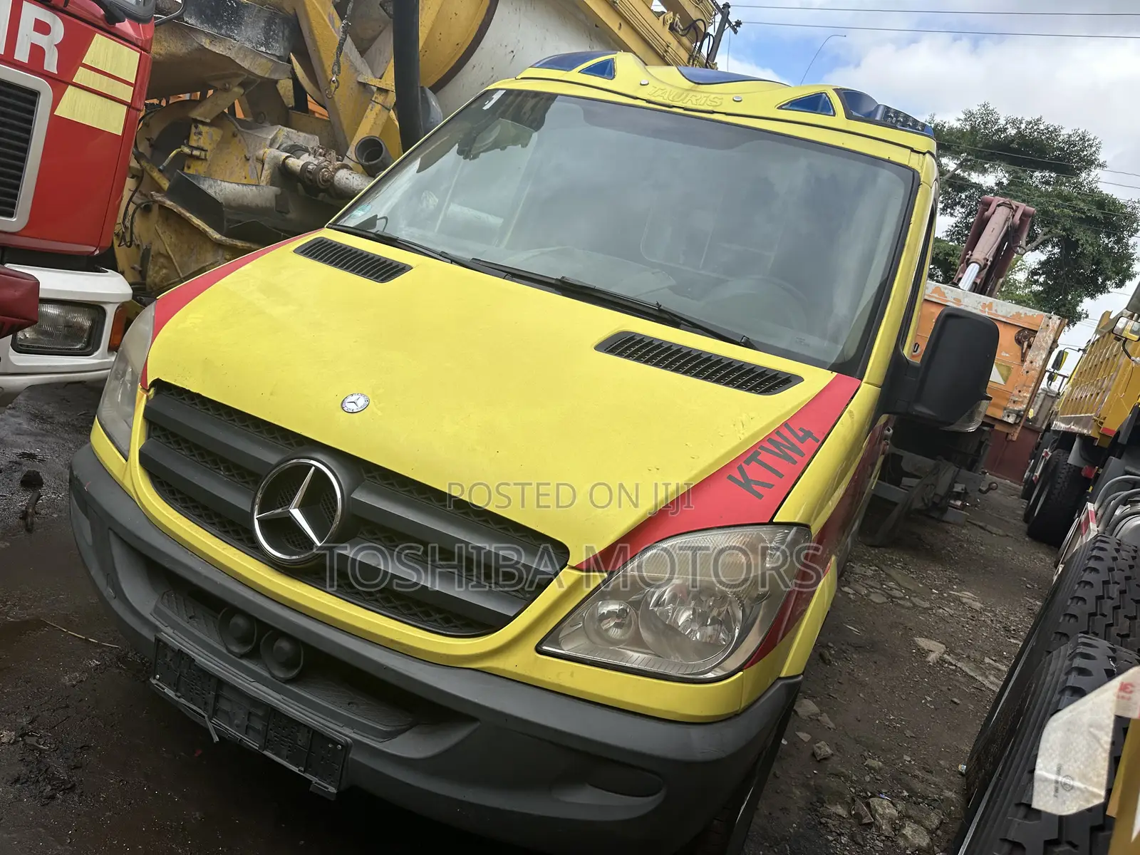 Mercedes-Benz Sprinter 2006 Yellow