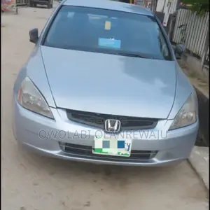 Honda Accord 2004 Silver
