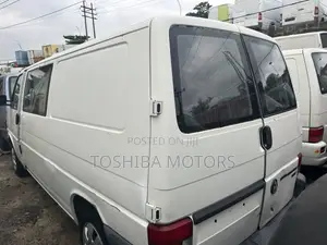 Volkswagen Transporter 2004 White