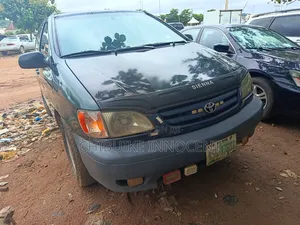 Toyota Sienna 2002
