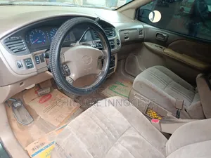 Toyota Sienna 2002