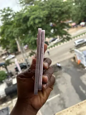 Apple iPhone 15 128 GB Pink