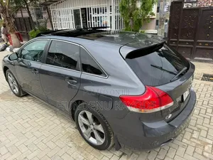 Toyota Venza AWD 2011 Gray