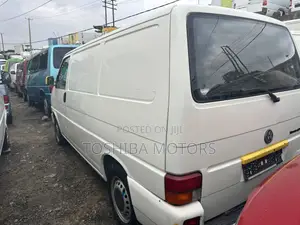 Volkswagen Transporter 2003 White