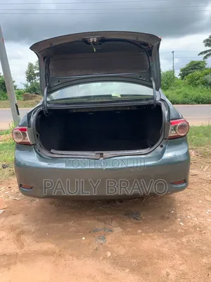 Toyota Corolla 2010 Green