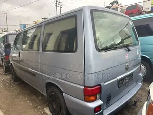 Volkswagen Transporter 2004 Blue