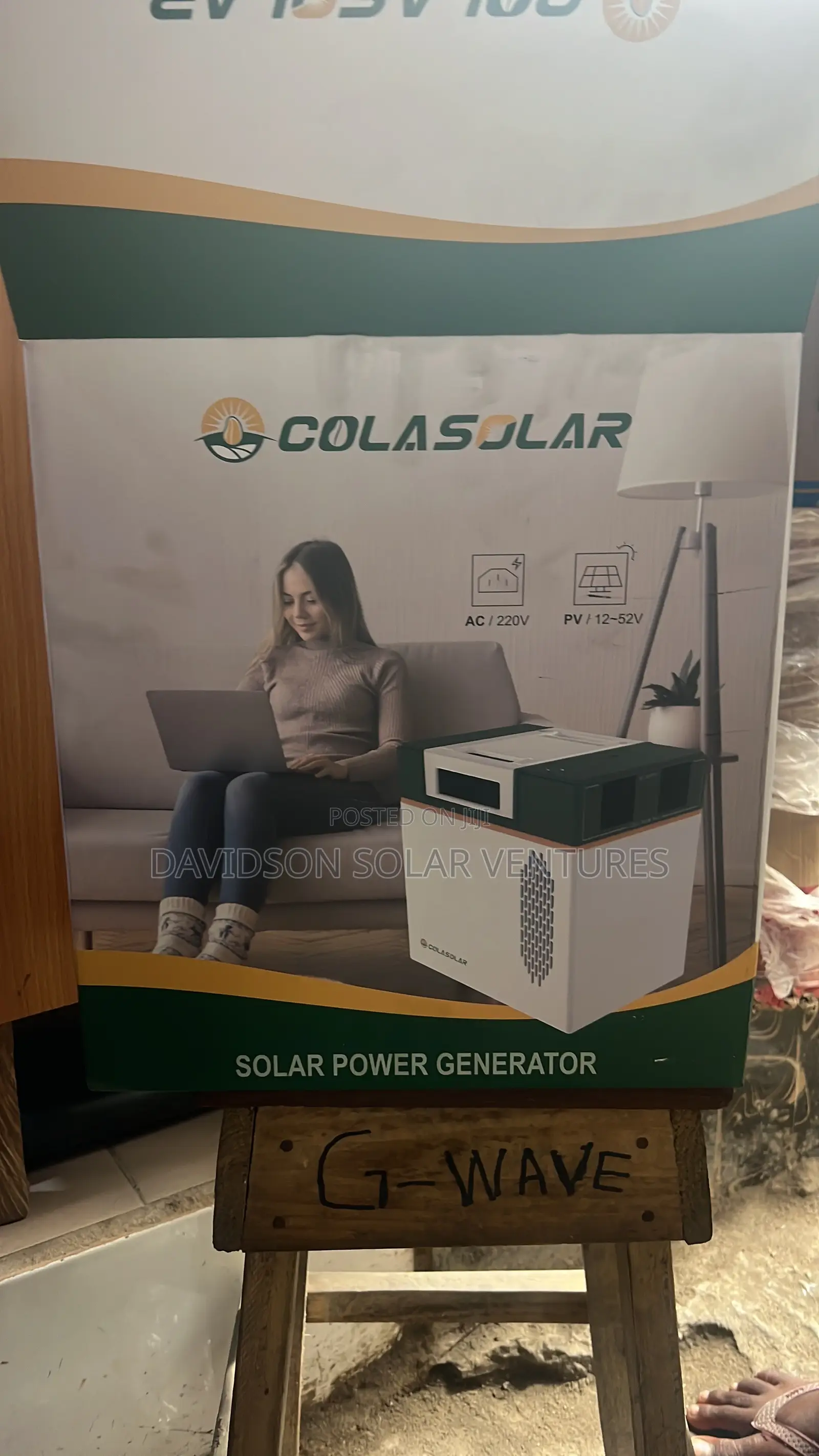 2kwh 1000w Cola Solar Generator