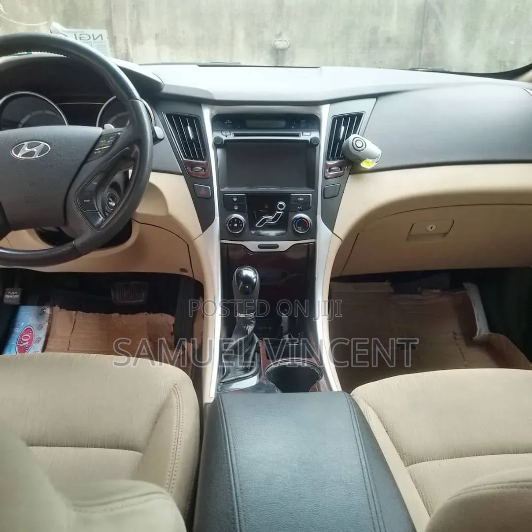 Hyundai Sonata 2012 Beige
