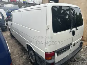 Volkswagen Transporter 2004 White