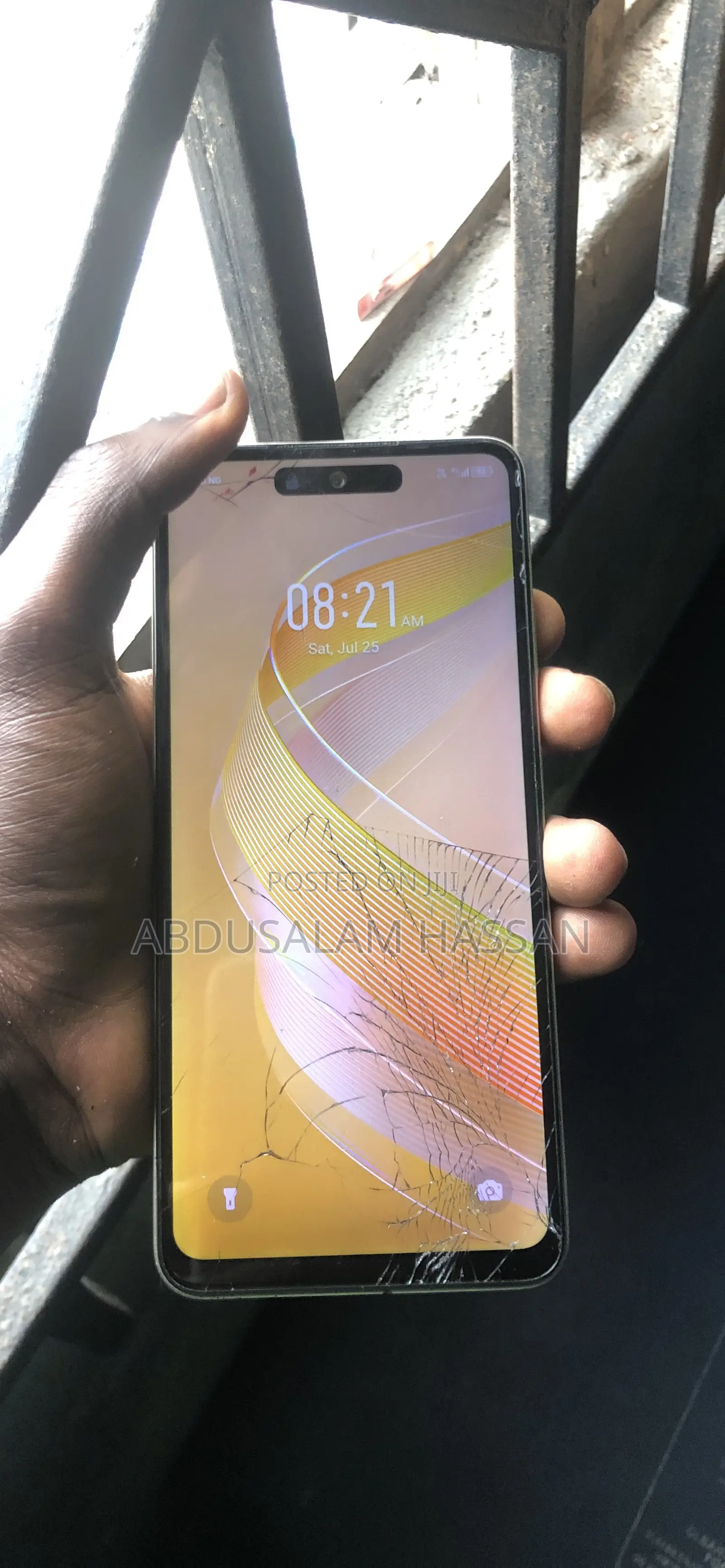 Infinix Smart 8 64 GB Gold