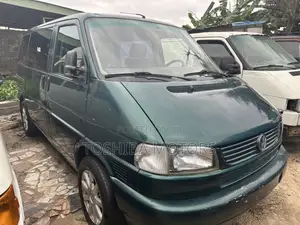 Volkswagen Transporter 2005 Green