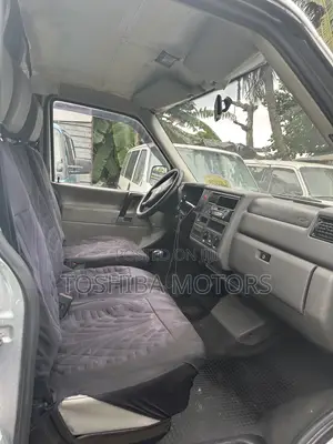 Volkswagen Transporter 2004 White