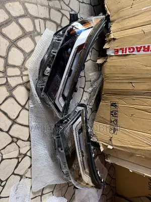Headlamp Toyota RAV4 2023