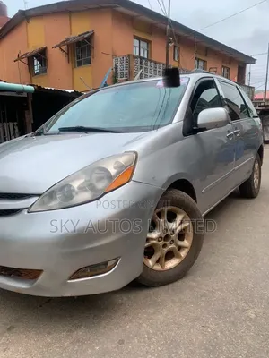 Toyota Sienna 2006 Silver