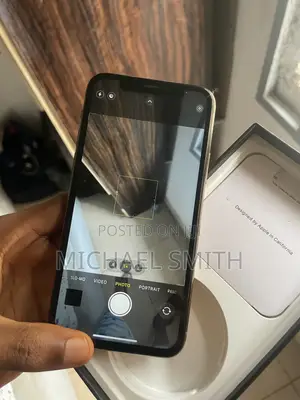Apple iPhone 11 Pro 64 GB Gold