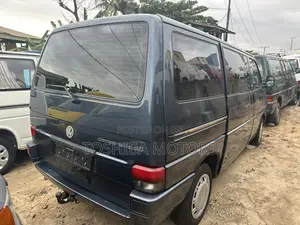 Volkswagen Transporter 2004 Black