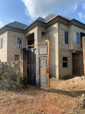 18bdrm Block of Flats in Awka for sale