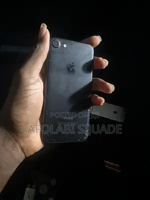 Apple iPhone 7 32 GB Black