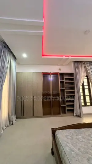 Furnished 3bdrm Apartment in Kolapo Ishola Gra., Akobo for rent