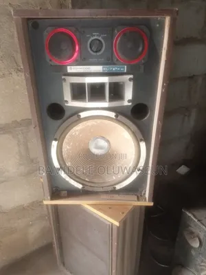 2 Vintage Kenwood Speakers