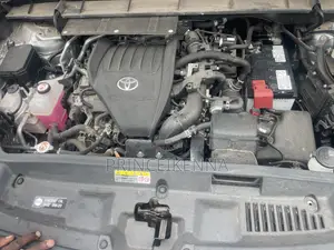 Toyota Highlander 2024 Silver